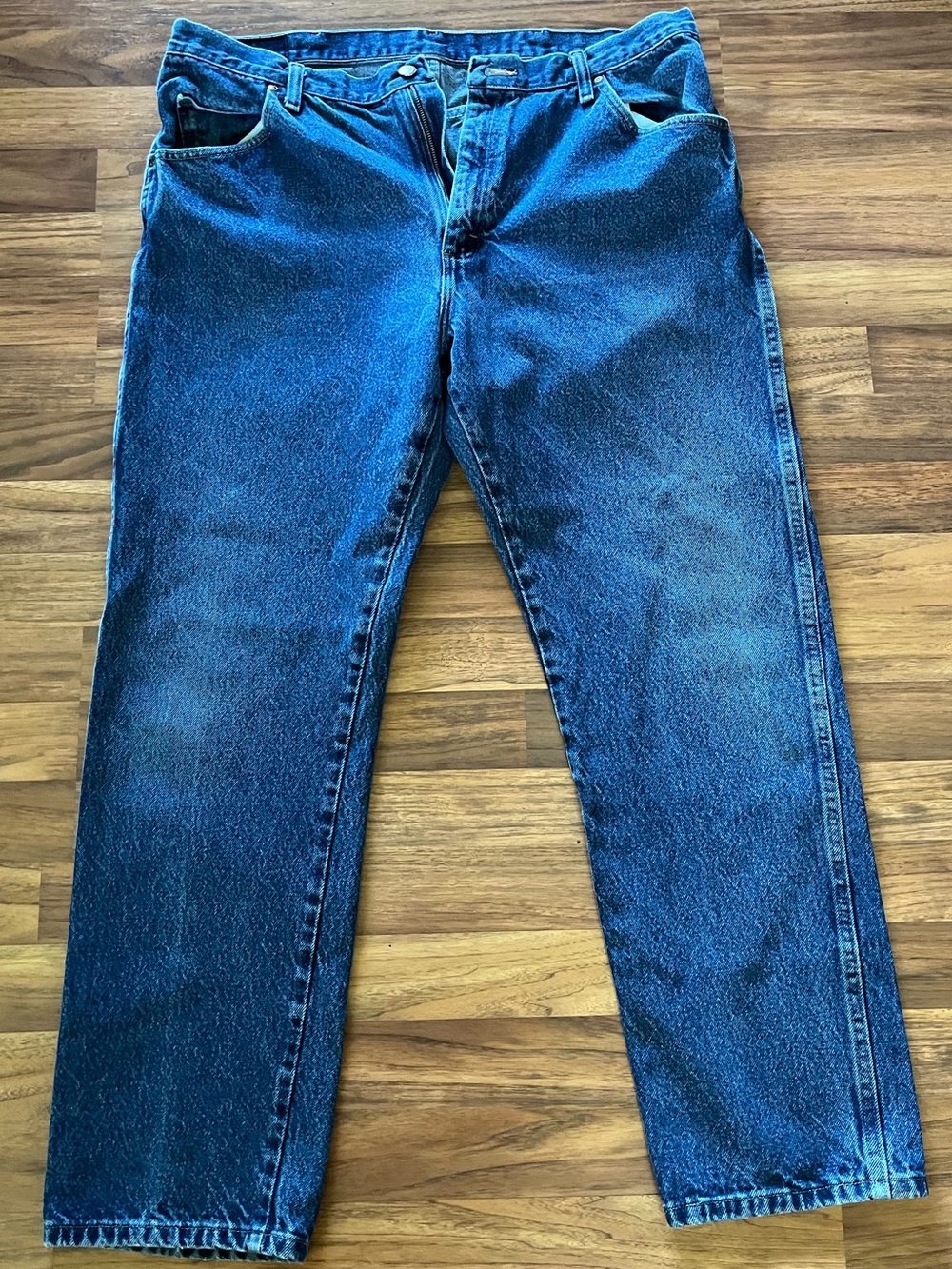Wrangler Men's 40 x 32 Straight Leg Jeans in Blue Denim